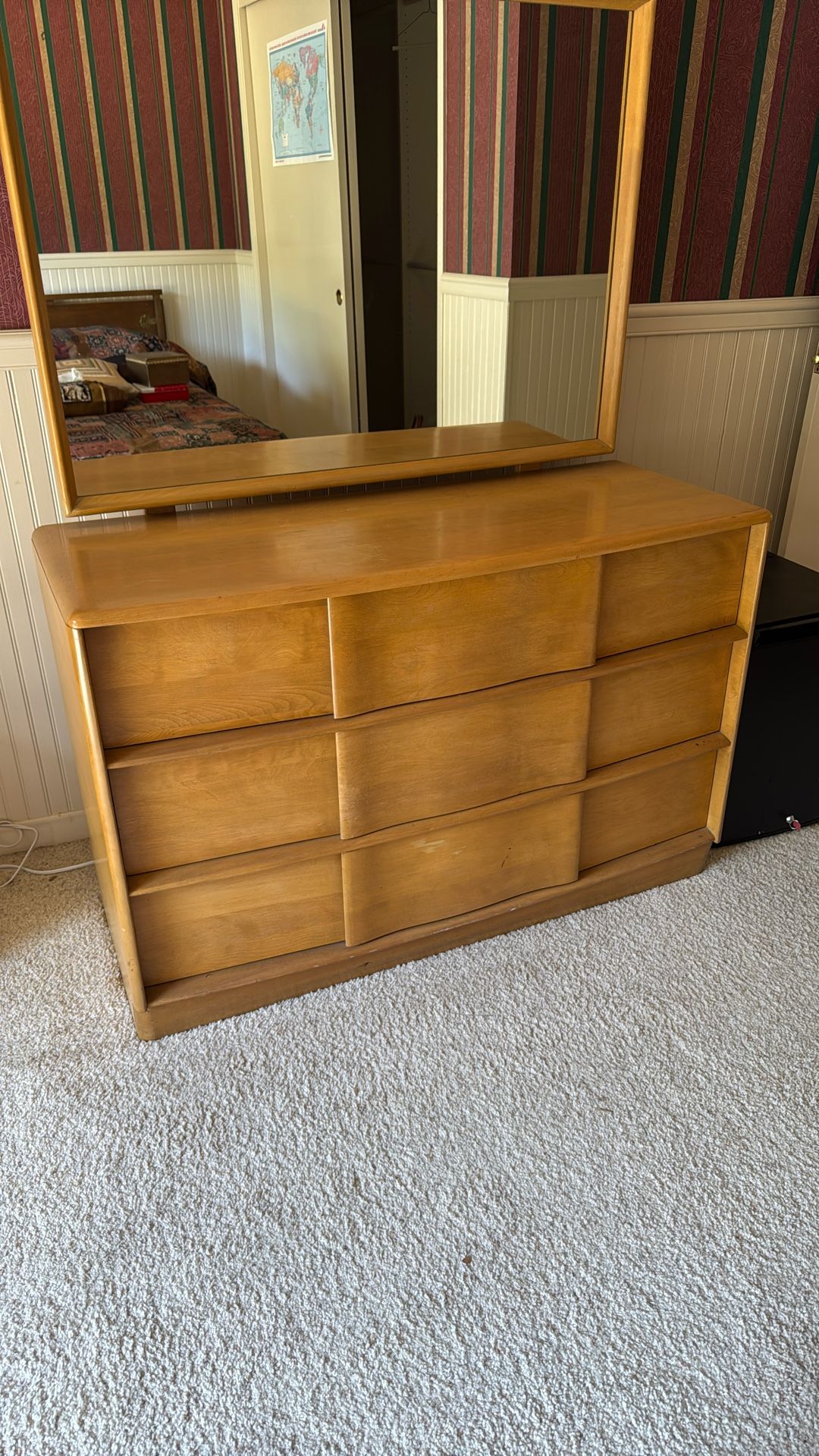 3 Large Drawer Dresser With Mirror