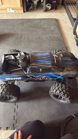 Traxxas Xmaxx remote control truck