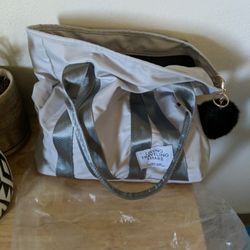 Bolsa De Mano Gris Con Silver Con Tres Bolsas Por Fuera