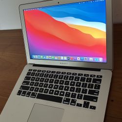 Apple MacBook Air 13” I5/8GB/256GB SSD $180