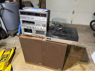 Vintage Fisher Studio-Standard Stereo System with Turntable & Speakers