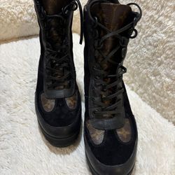 Louis Vuitton Boots Size 7 Women 