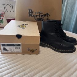 Doc Marten 1460 Boot With Insoles