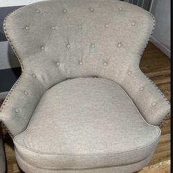 For Sale: Set of 2 Accent Sofa Chairs – Excellent Condition