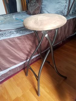 2 Bar stools