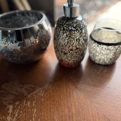 3-Piece Mosaic Glass Bathroom Set – Silver & Black Crackle Design (Soap Dispenser + Holder + Bowl)