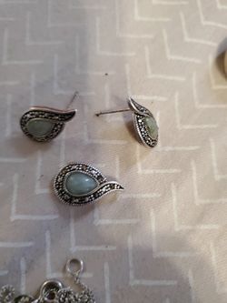 925 silver neckless emblem with matching ear rings