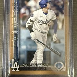 Dodgers Ohtani Nod And Smile Gold