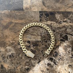 10K Hollow Cuban Link Bracelet