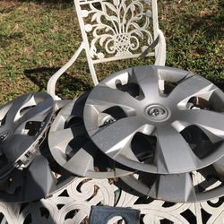 Toyota Hubcaps