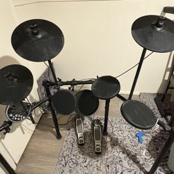 Alesis DM6 Electric Drum Kit