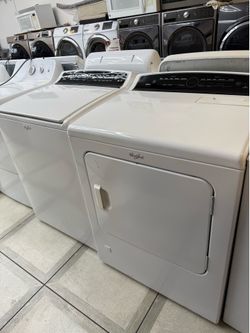 Whirlpool top load washer and gas dryer set