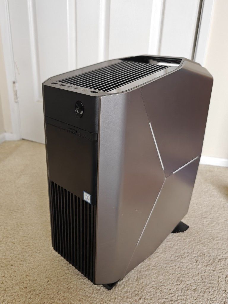 Alienware Aurora R8 - FOR PARTS