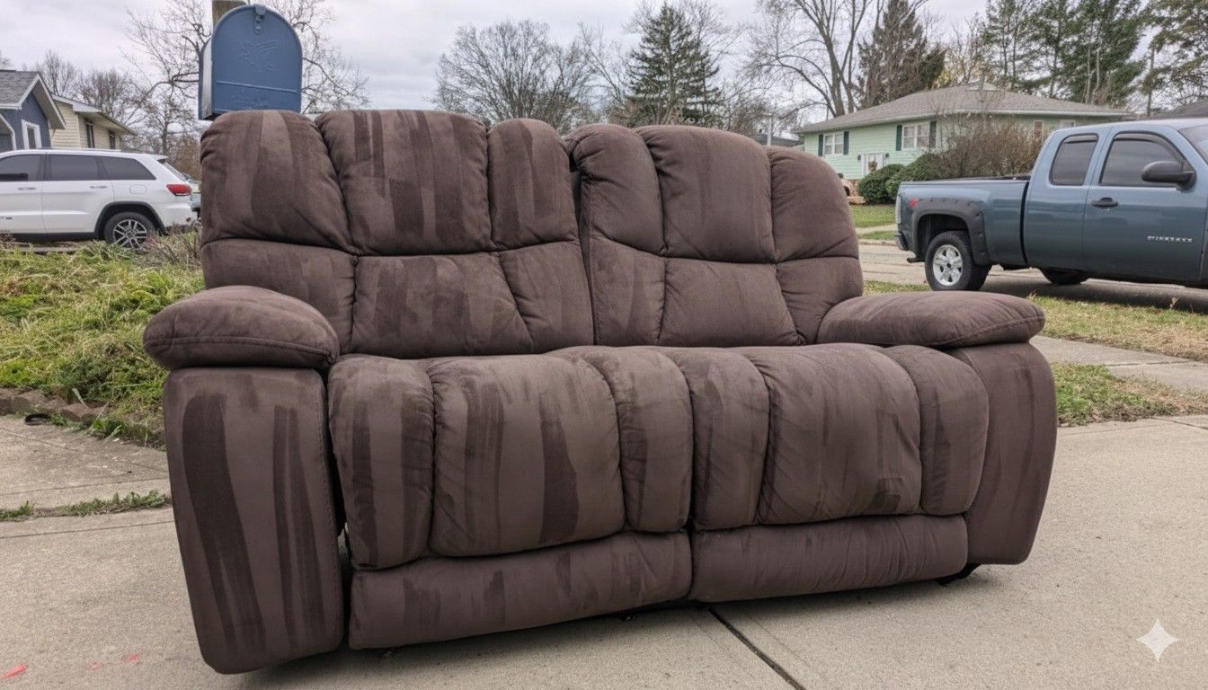 ⭐ Recliner With Free Delivery In Columbus