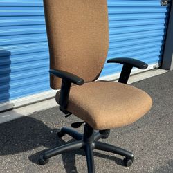 Full Adjustable Office Desk Chair by Kimball international N12PP