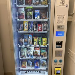 Vending Machine: Snack Machine, Glass front 