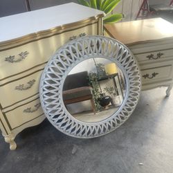 Bedroom/Dresser & Mirror Set