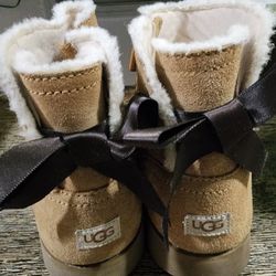 UGG BOOTS