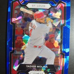Yadier Molina Baseball Card SEE DESCRIPTION AND PHOTOS 