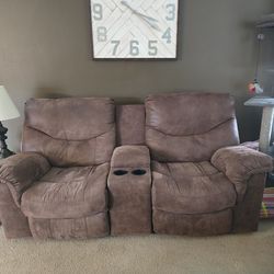 Recliner Loveseat Brown, Excellent Condition