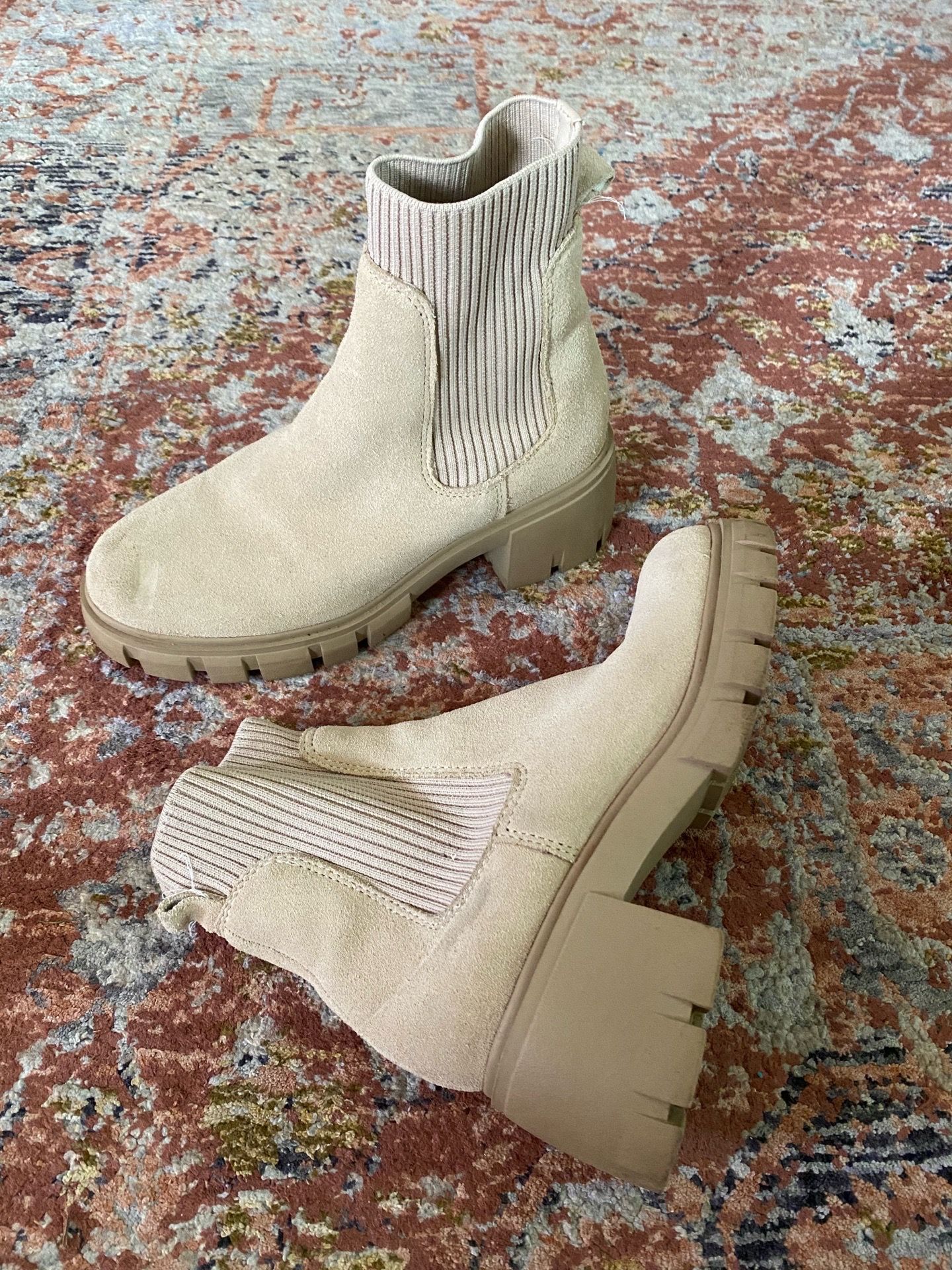 Steve Madden beige ankle boots size 6.5
