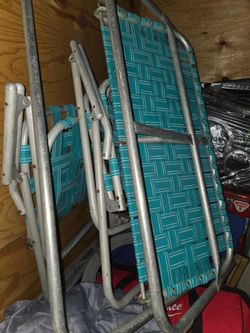 Vintage Folding Lawn Chairs Set