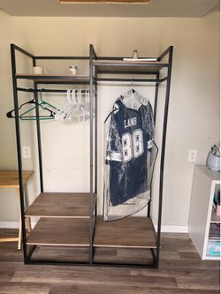 Clothing rack