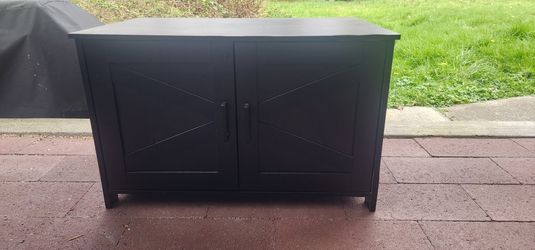 Litter box enclosure