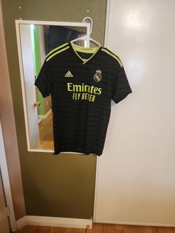 Real Madrid 2022/23 Third Jersey (Small)