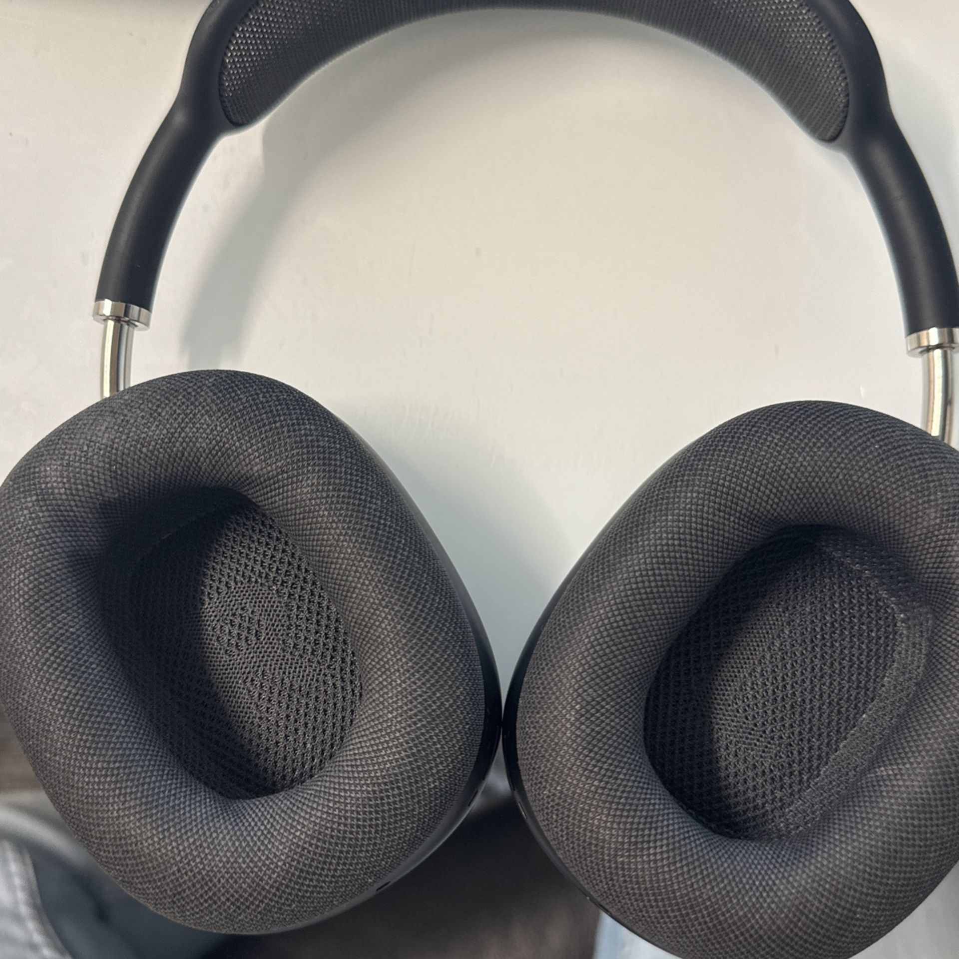 Apple Headphones Space Grey
