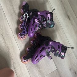 Roller skates 