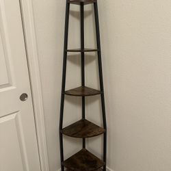 Corner shelf