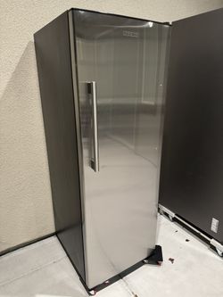 11 Cu.Ft Galanz Upright Refrigerator, Stainless Steel