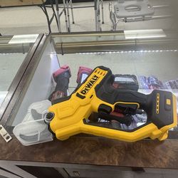 Dewalt DCPR3200 Pruner (Tool Only)