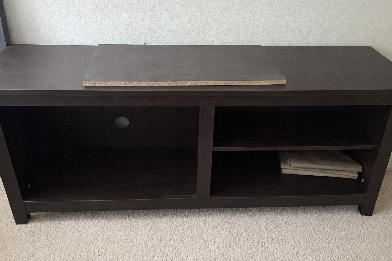 TV stand with detachable divider racks