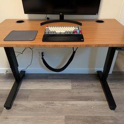 Uplift Standing Desk