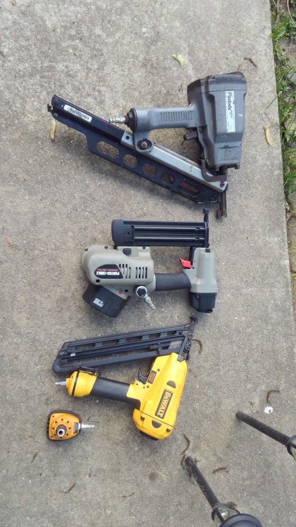Paslode roofing gun , DeWalt nail gun , Porter Cable framing gun with battery and and air connection
