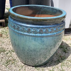 Large Size Glazed Ceramic Pot 
