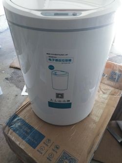Smart sensor touchless waste bin