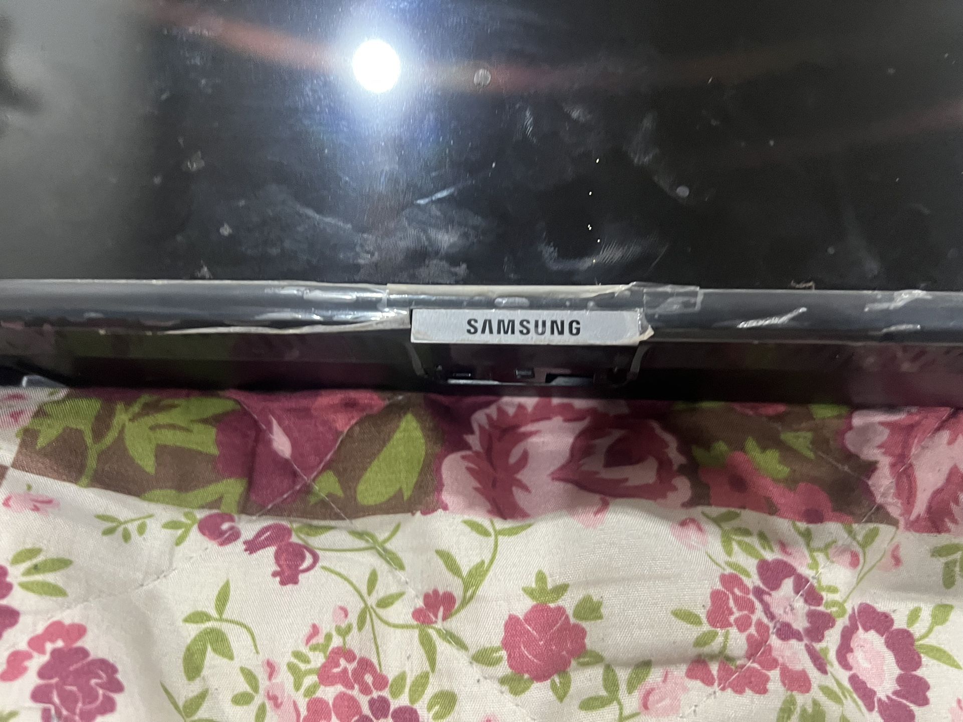 55 Inches ” TV Samsung Smart TV I Don’t Used It Anymore And It’s Just Getting Dusty Price Negotiable