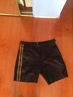 H and m shorts