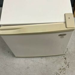 Mini Refrigerator 