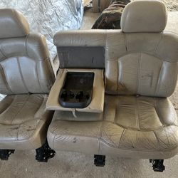 99-07 Tahoe Middle Seat