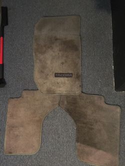 Toyota Tacoma floor mats rugs
