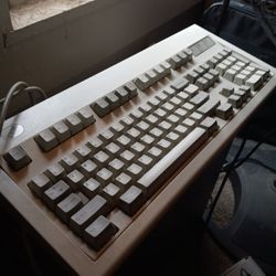 IBM 1984 Keyboard (Adapter Included)