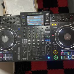 Pioneer DJ XDJ XZ Controller recordbox Use excellent condition come with black case firm on price 