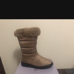 Size 9 Women Snow Boots