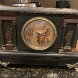 Mantle clock