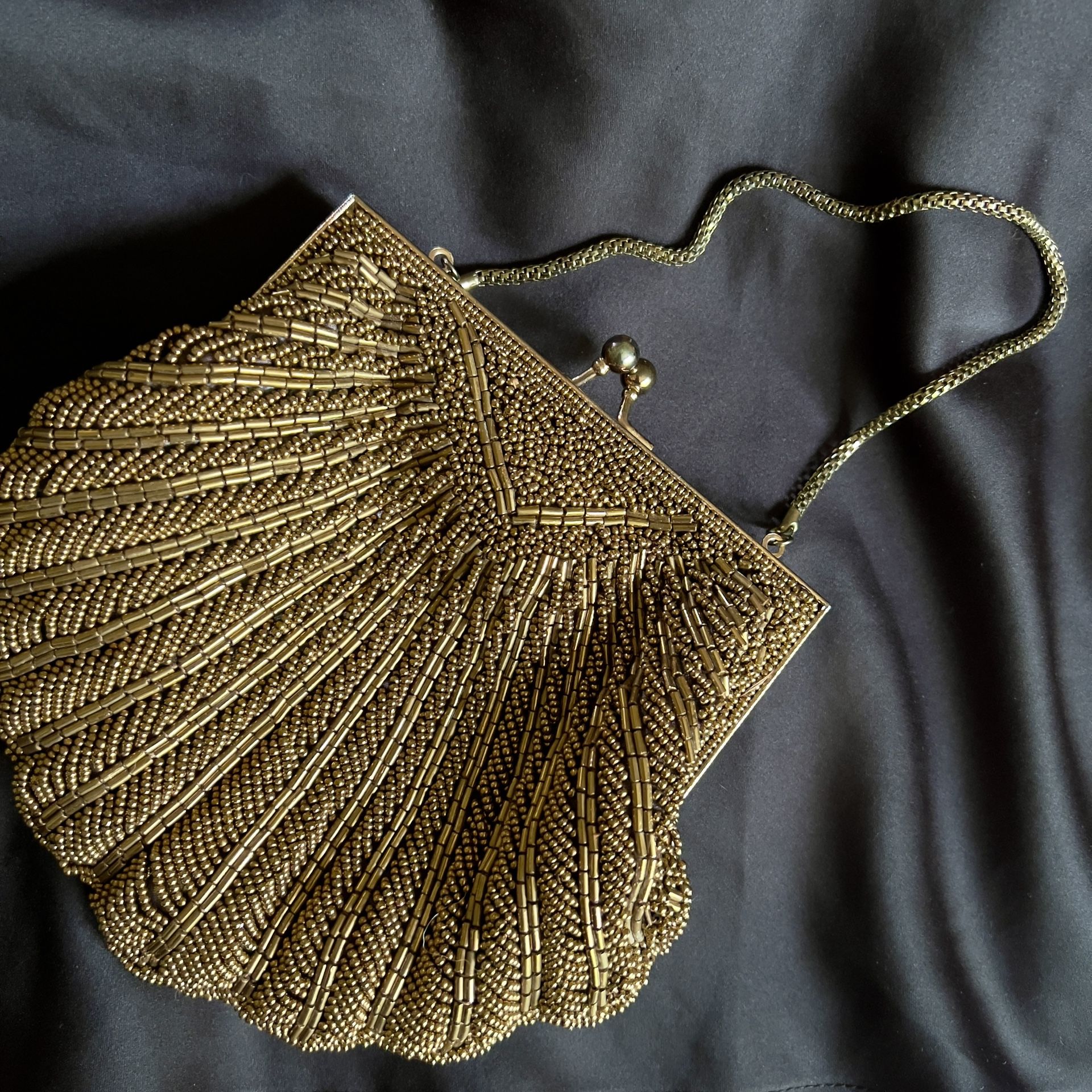Walborg Hongkong Vintage brass Gold / Bronze Beaded Scallop Clamshell Clutch Bag