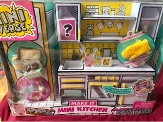 Mini verse mini kitchen